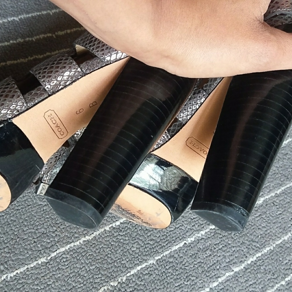 (MAKE AN OFFER) Coach heels!!! - Picture 4 of 5